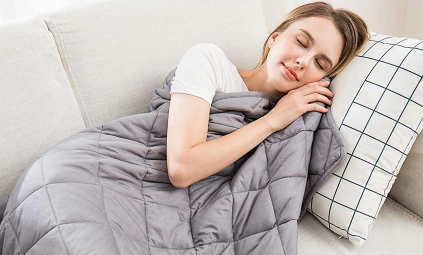 This weighted 'anti-anxiety therapy blanket' will help you get a better