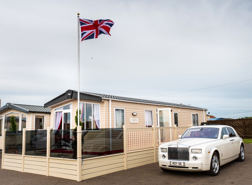 You can now staycation in a Buckingham Palace themed royal caravan in Yorkshire, The Manc
