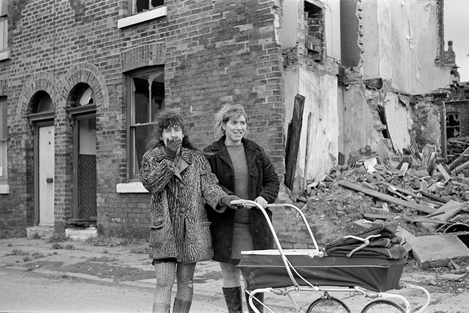 A snapshot in time: Photographer shares images captured in 1970s Manchester, The Manc