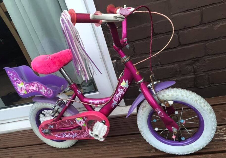 This is what it&#8217;s like to cycle from Glasgow to Manchester on a little pink bike, The Manc