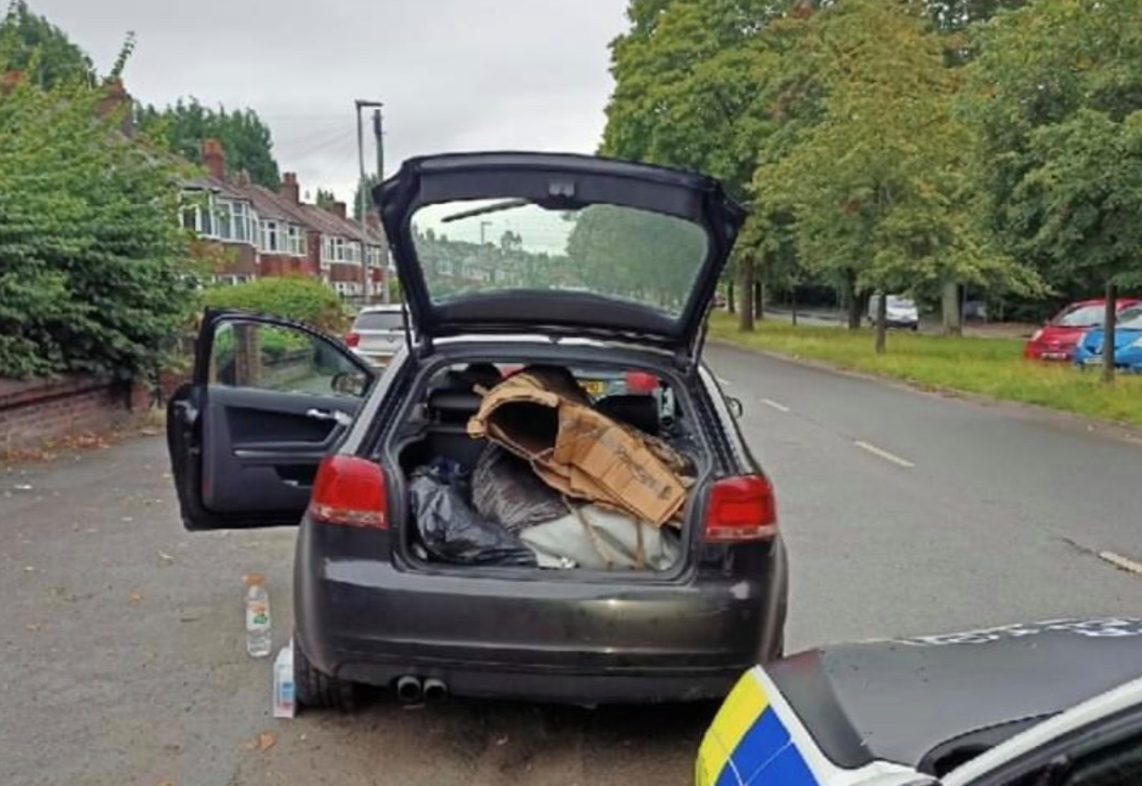 Police confiscate jacuzzi after stopping uninsured driver in Wythenshawe, The Manc