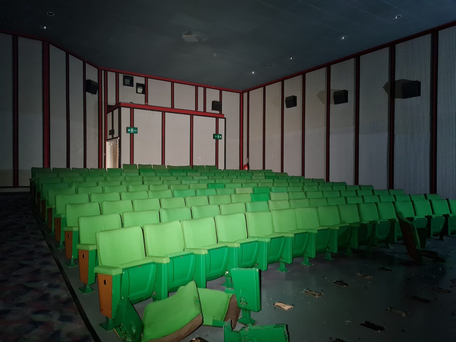 These eerie photos show Manchester&#8217;s iconic Showcase Cinema looking very different nowadays, The Manc