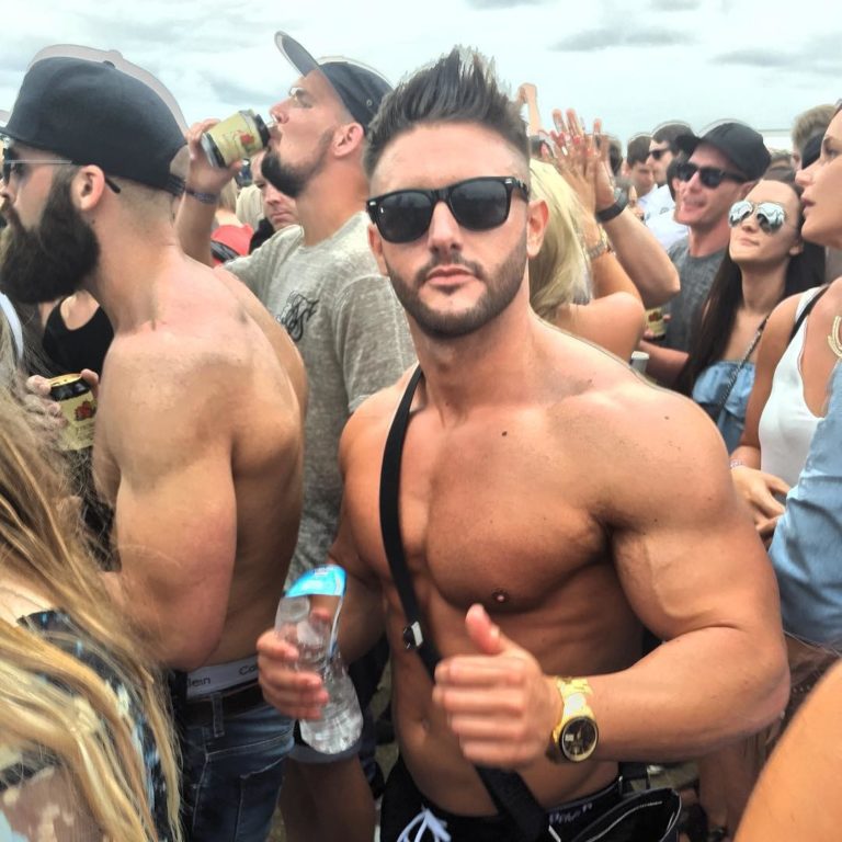 The 'fish and a rice cake' guy is an absolute unit nowadays The Manc