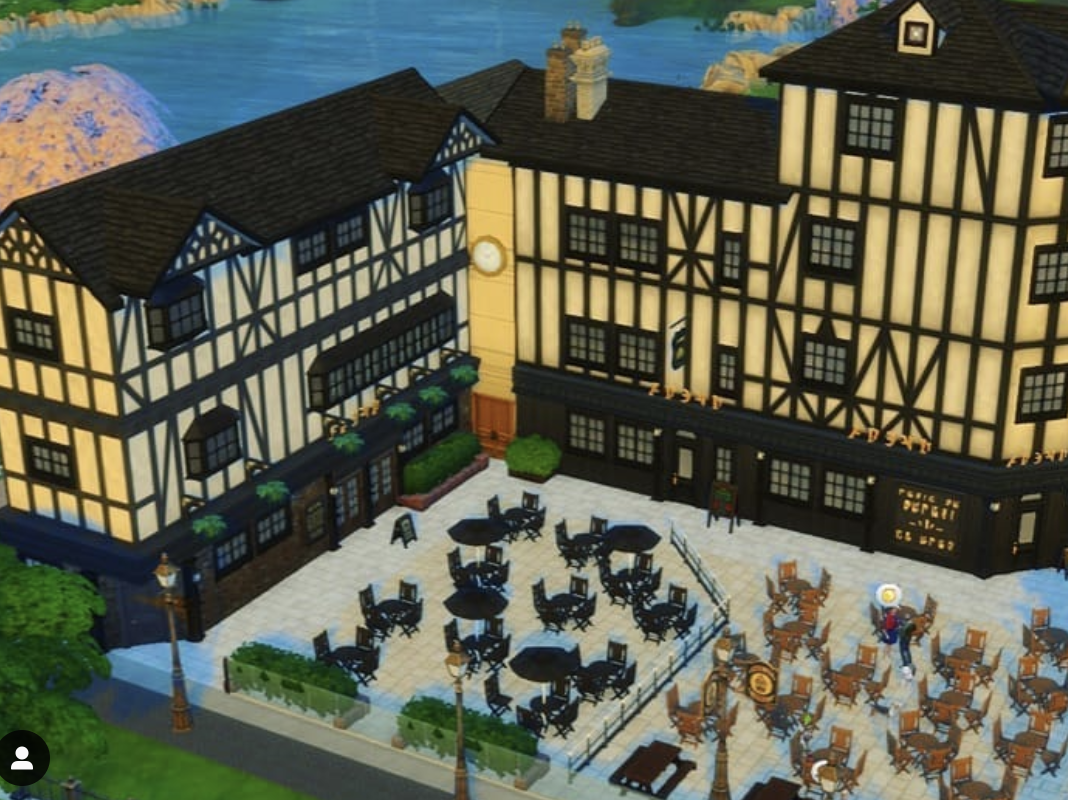 This woman is perfectly recreating Manchester in The Sims 4, The Manc
