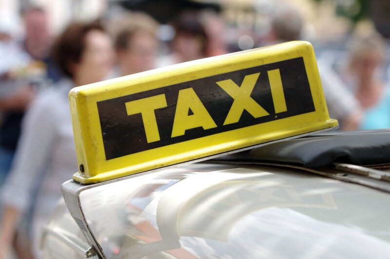 Councillors demand change after 1,000 Oldham cabs fail condition checks, The Manc
