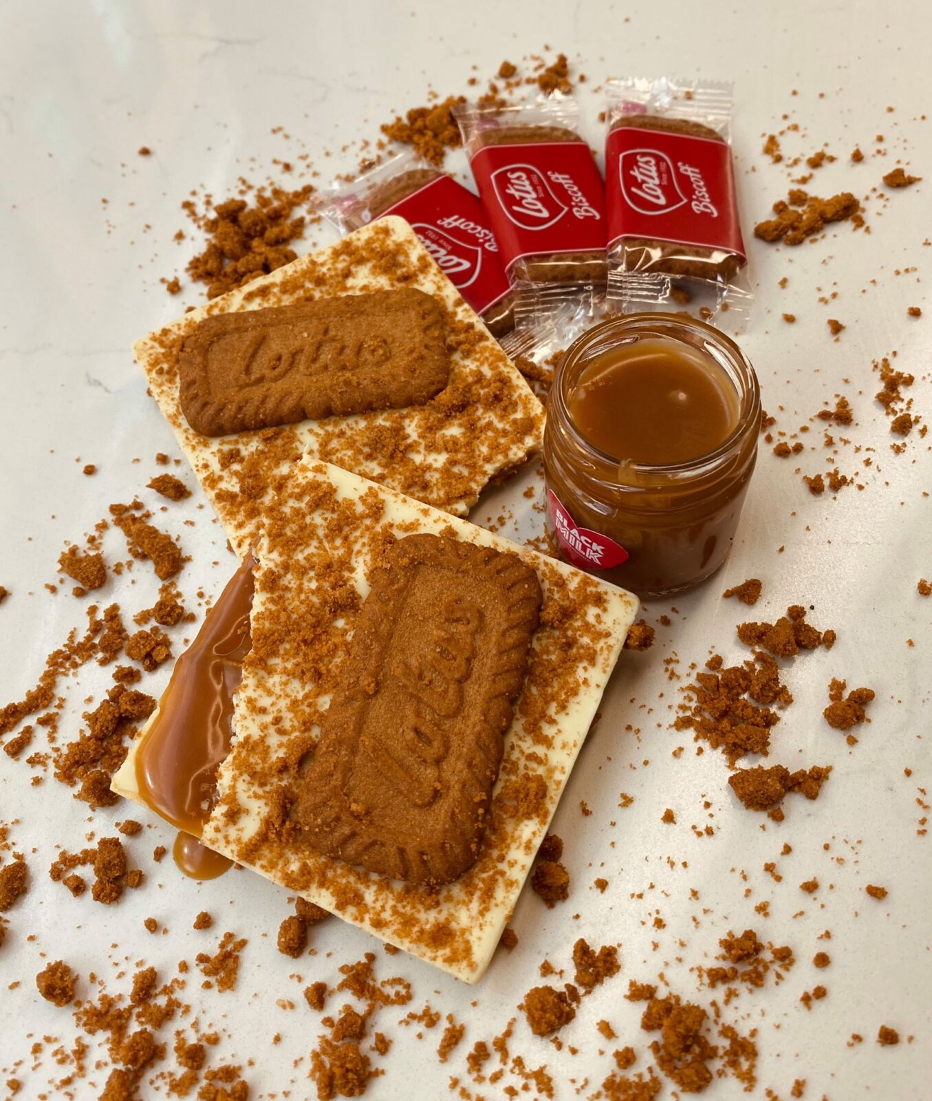 Lotus Biscoff Launches Two New Chocolate Bars