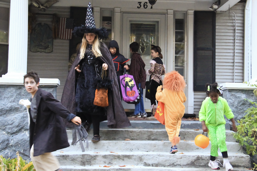 Trick or treating banned in lockdown areas as it constitutes household mixing, The Manc