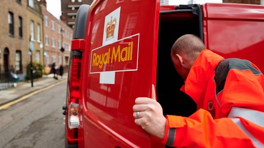 Royal Mail will now collect parcels for delivery right from your doorstep for 72p, The Manc