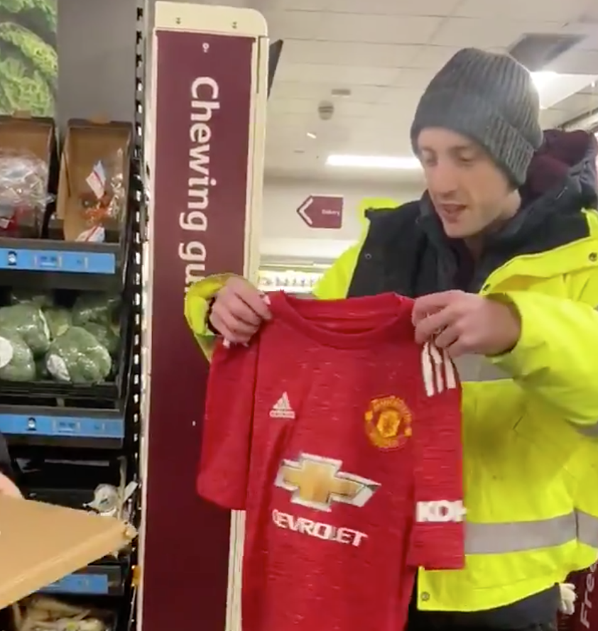 Heartwarming moment autistic Sainsbury&#8217;s worker is surprised by colleagues after he was mugged, The Manc