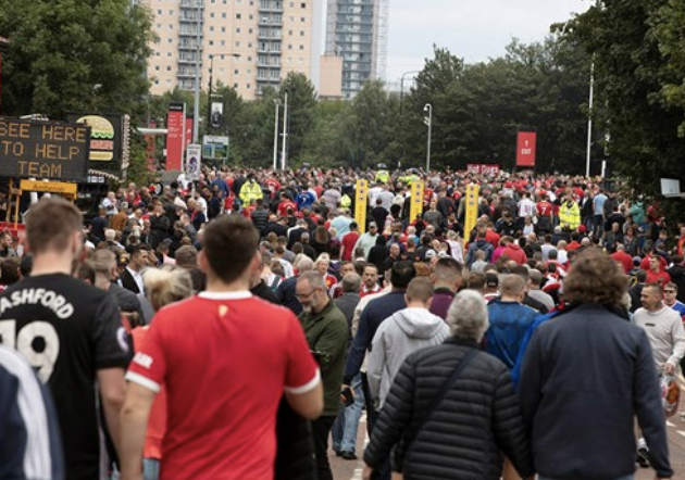 Six arrests following Leeds and Man Utd clash, The Manc
