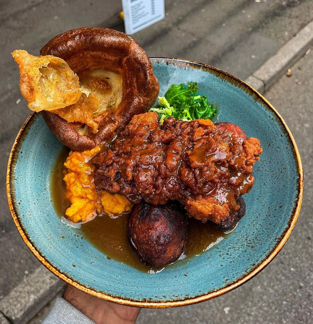 The new Manchester fried chicken roast dinner with &#8216;skin crackling&#8217;, The Manc