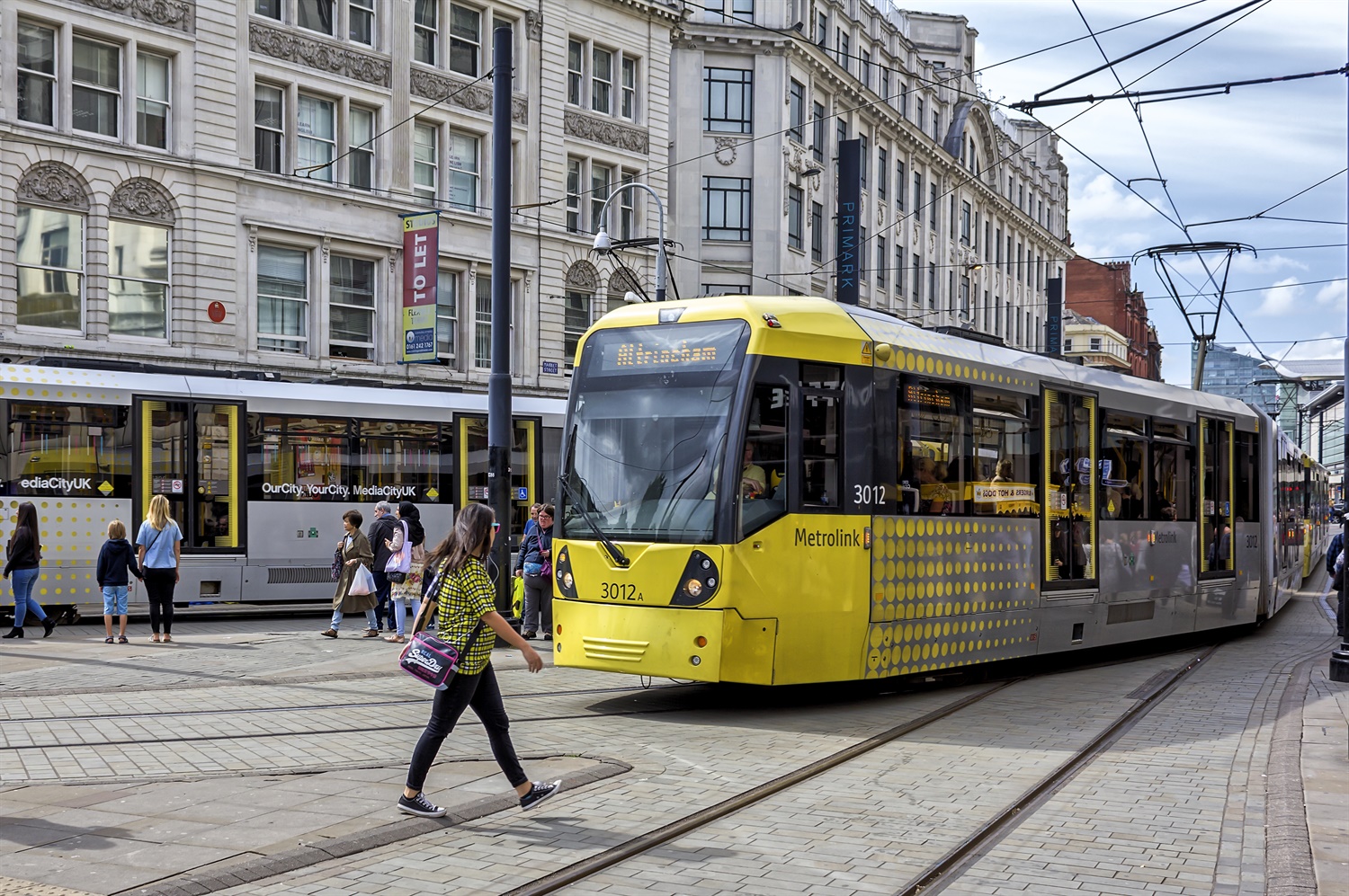 tram travel in manchester