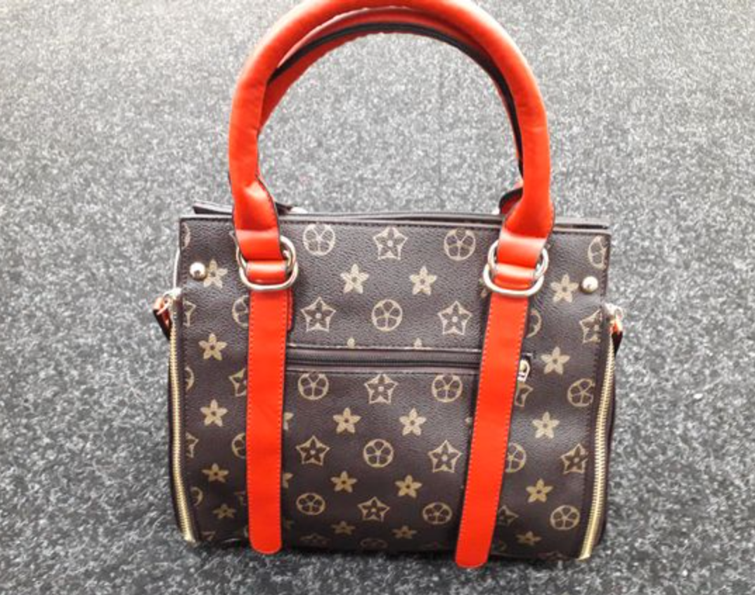 Louis Vuitton bags: Fake Louis Vuitton bags seized from store at 5