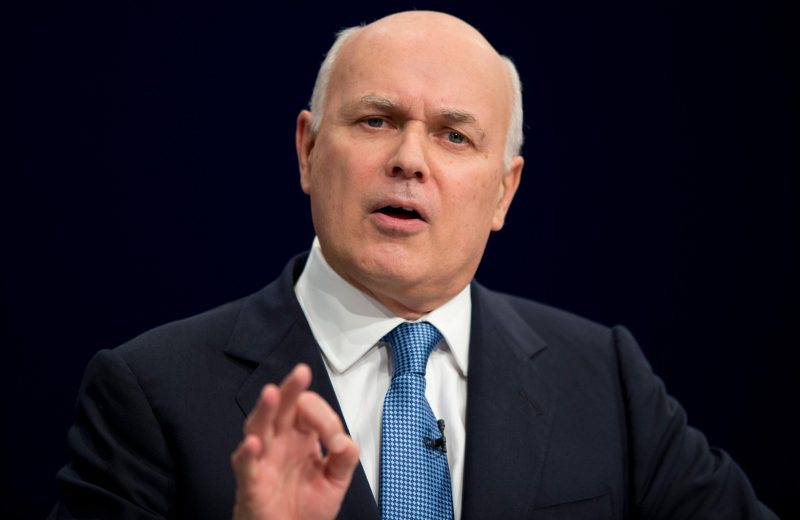 Five arrested after former Tory leader Iain Duncan Smith allegedly &#8216;hit with traffic cone&#8217; in Manchester, The Manc