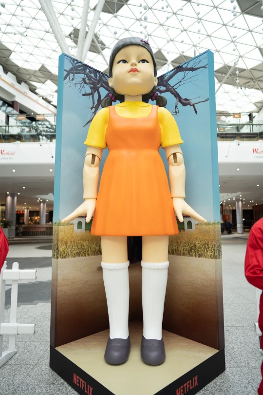 Giant &#8216;red light, green light&#8217; Squid Game doll is coming to Manchester, The Manc