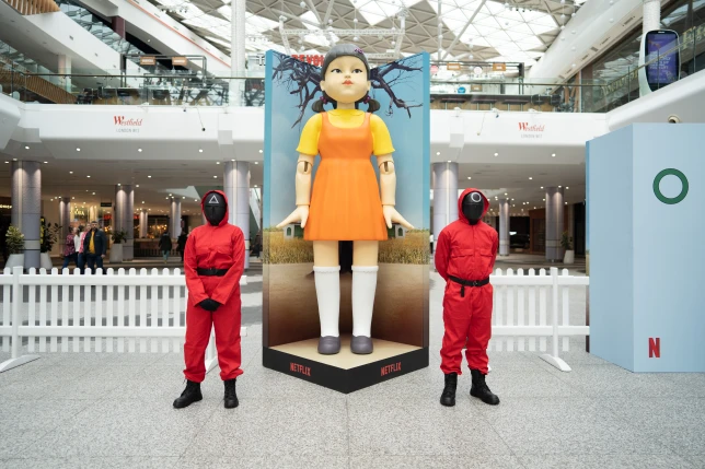 Giant &#8216;red light, green light&#8217; Squid Game doll is coming to Manchester, The Manc