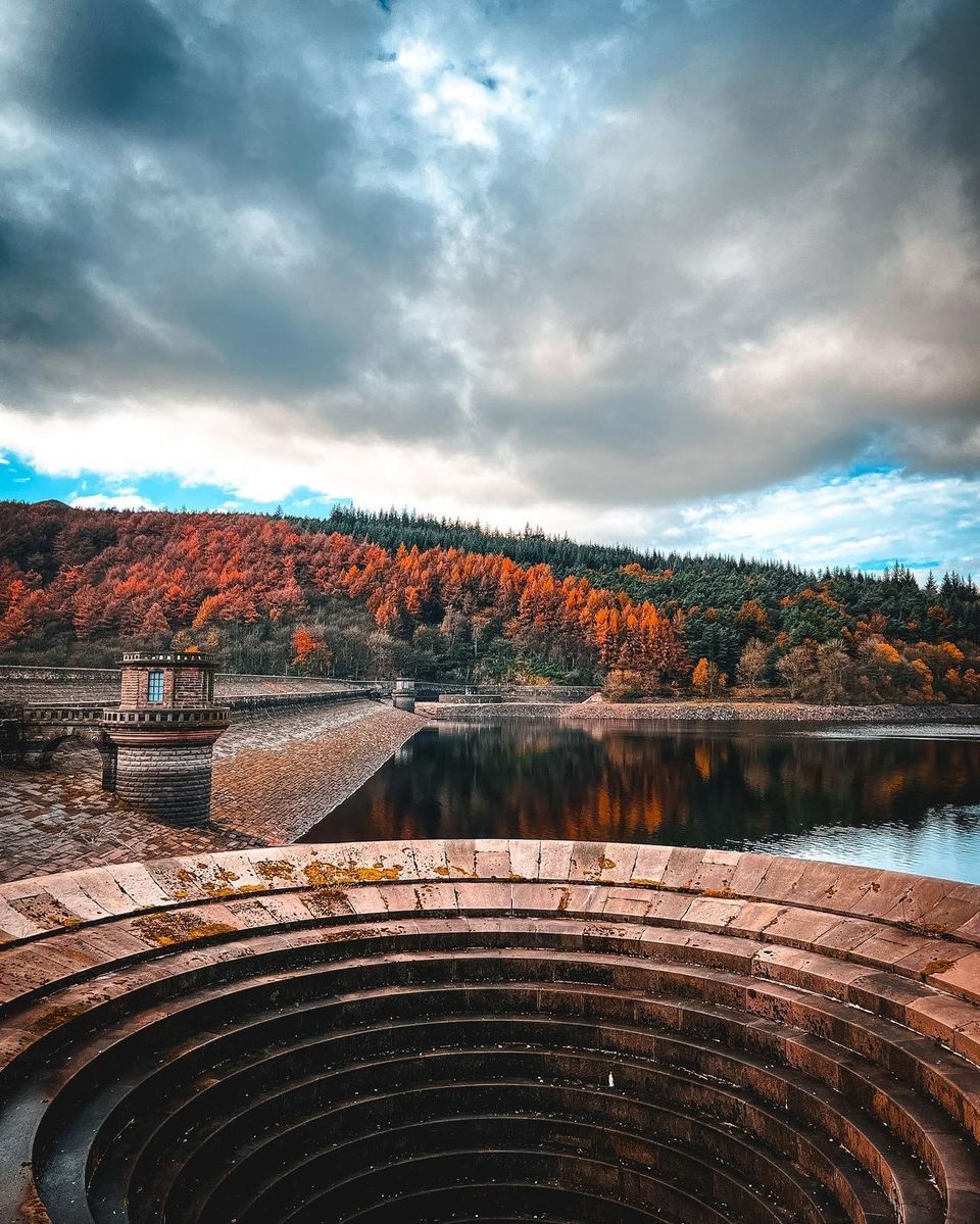 The stunning reservoir walk near Manchester with giant &#8216;plugholes&#8217;, The Manc