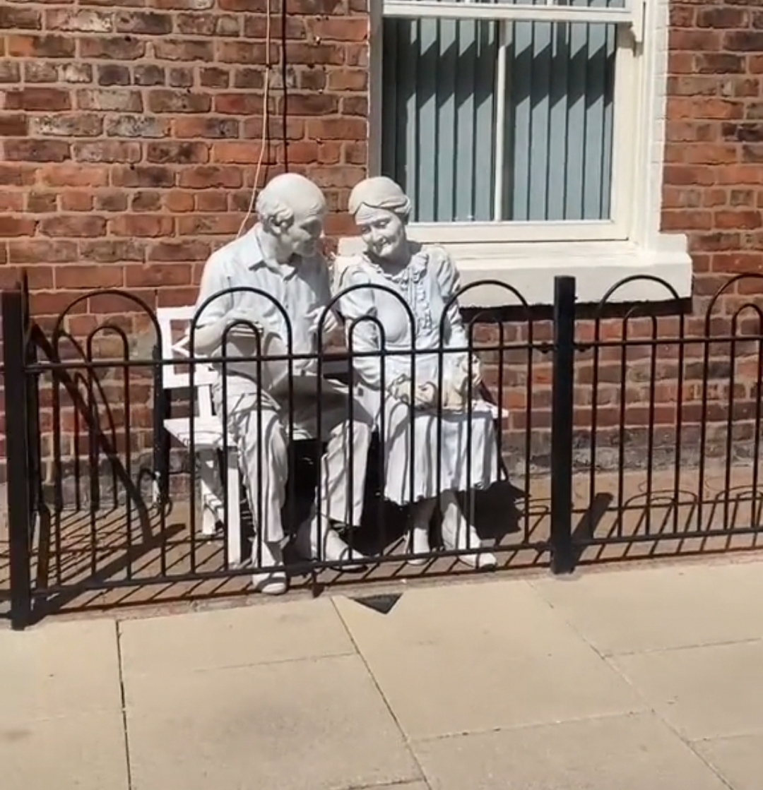 The much-loved statue of an elderly couple in Ancoats has been removed, The Manc