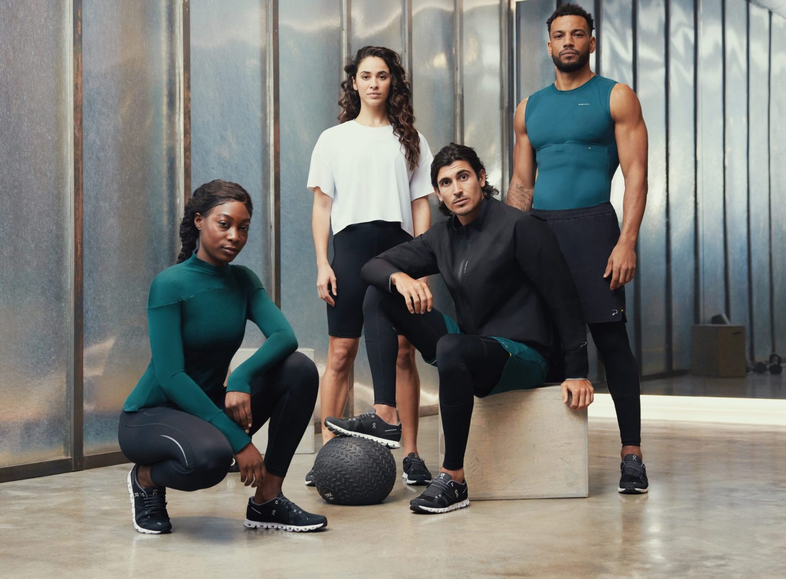 Staff from Manchester-based smart sportswear brand tackle 50km billboard run, The Manc