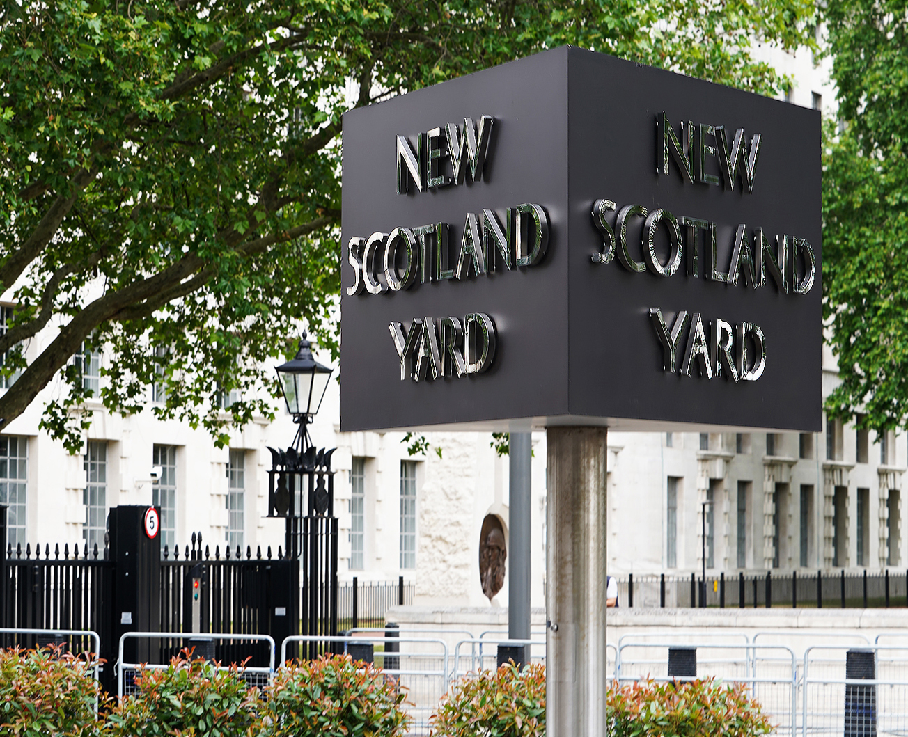 Met Police to issue 20 fines for Downing Street lockdown parties, The Manc