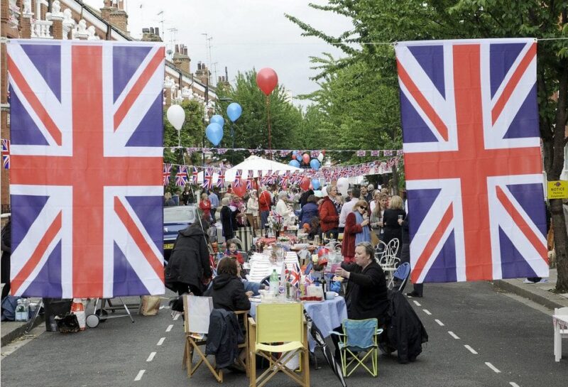 The nation is being asked to sing Sweet Caroline for the Queen at Jubilee street parties, The Manc