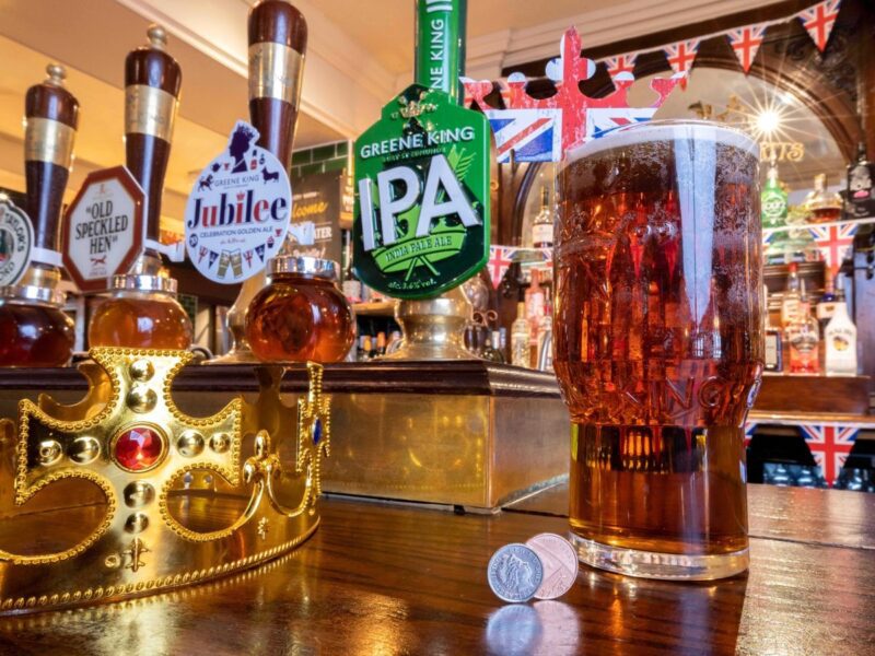 Mancs can get a pint for 6p today as part of Jubilee celebrations &#8211; but you&#8217;ll need a secret code, The Manc