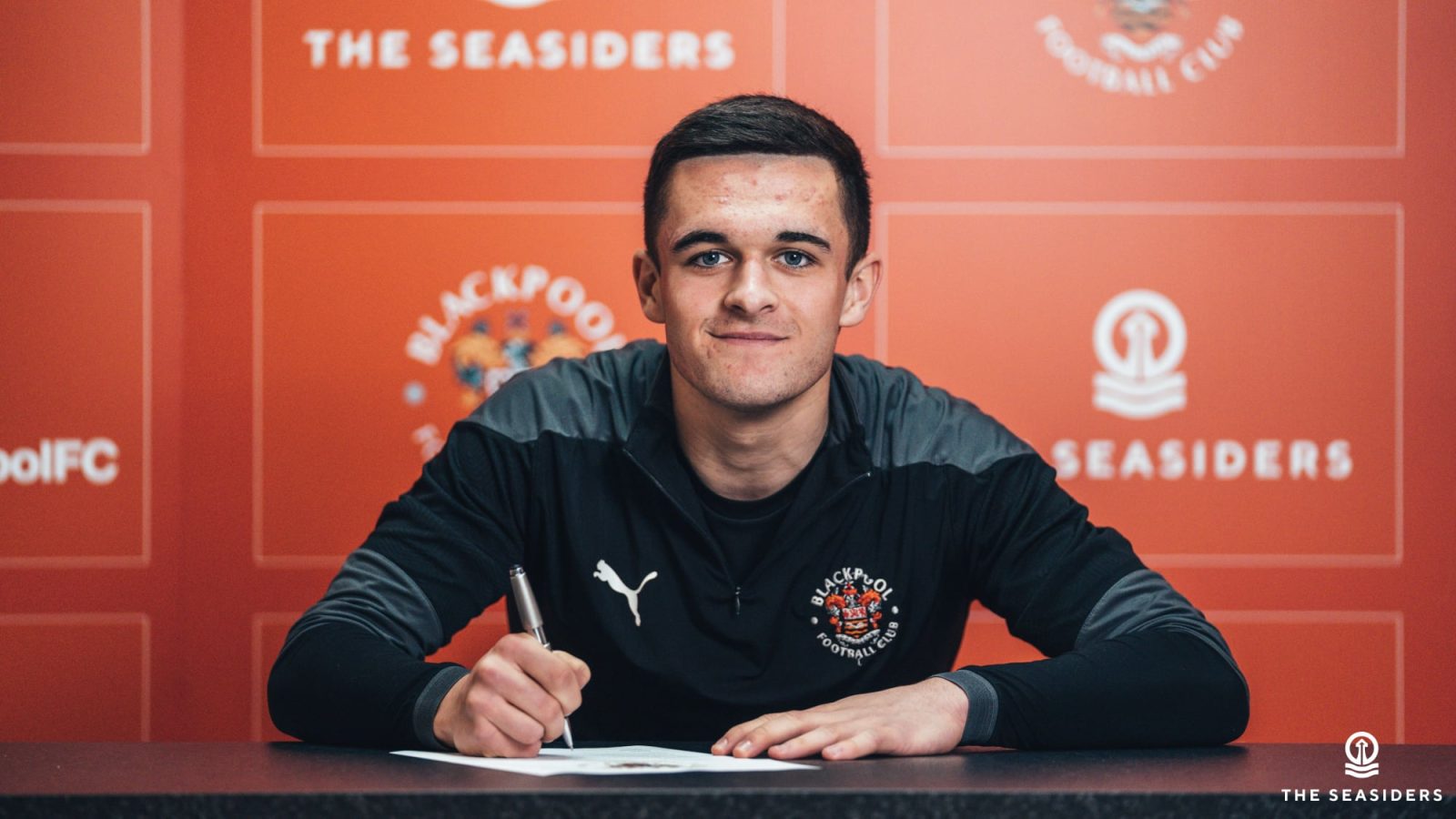 Blackpool&#8217;s Jake Daniels becomes first UK male footballer to come out as gay in more than 30 years, The Manc