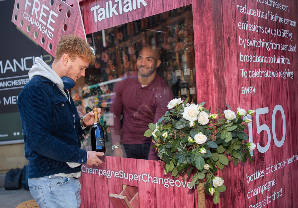 TalkTalk is giving away free bottles of &#8216;carbon-neutral&#8217; champagne at the Great Manchester Run, The Manc