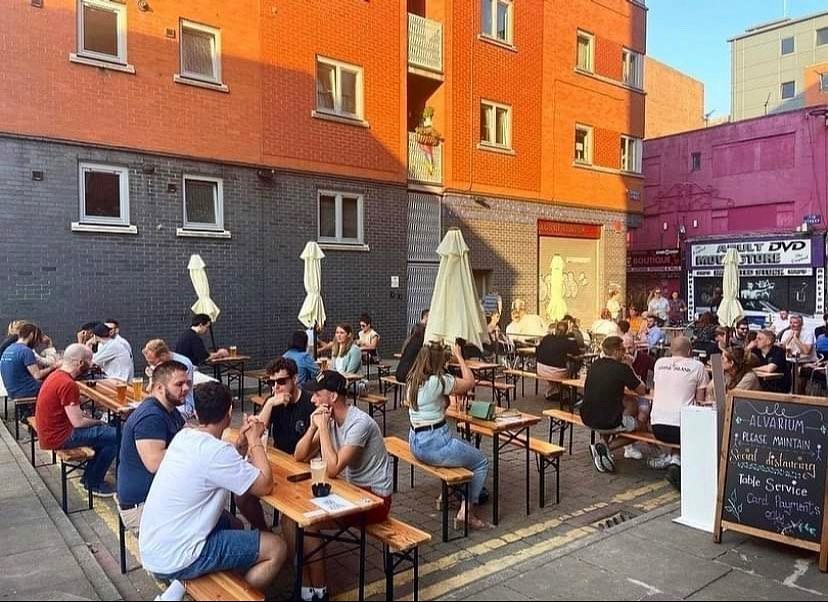 Manchester hospitality boss launches petition to bring back outdoor seating, The Manc