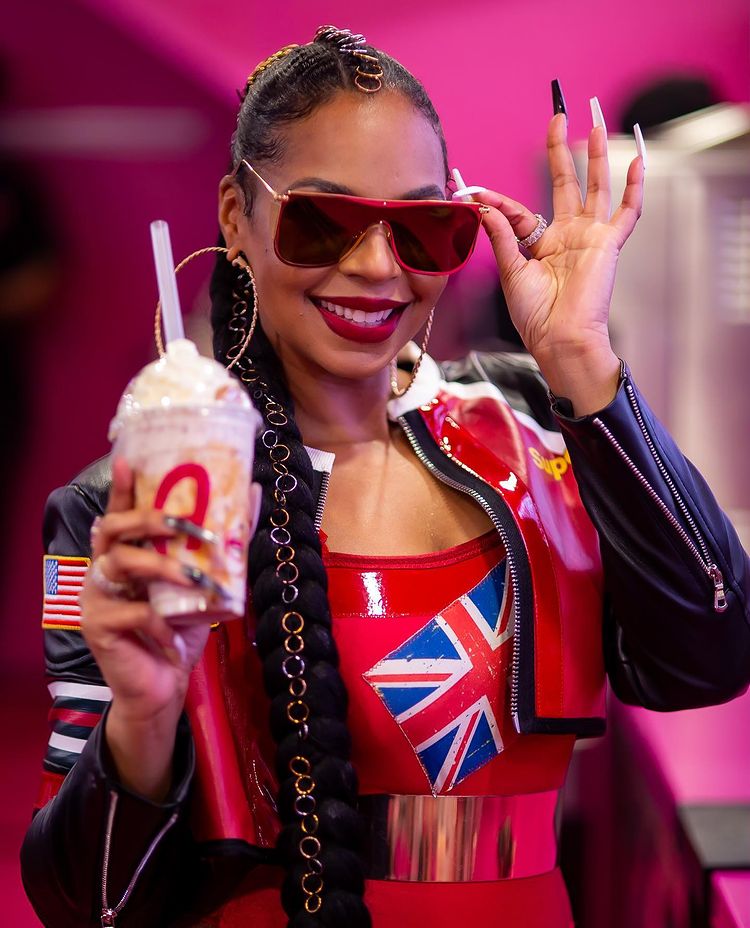 Ashanti spotted in Manchester burger bar still wearing skimpy stage outfit, The Manc
