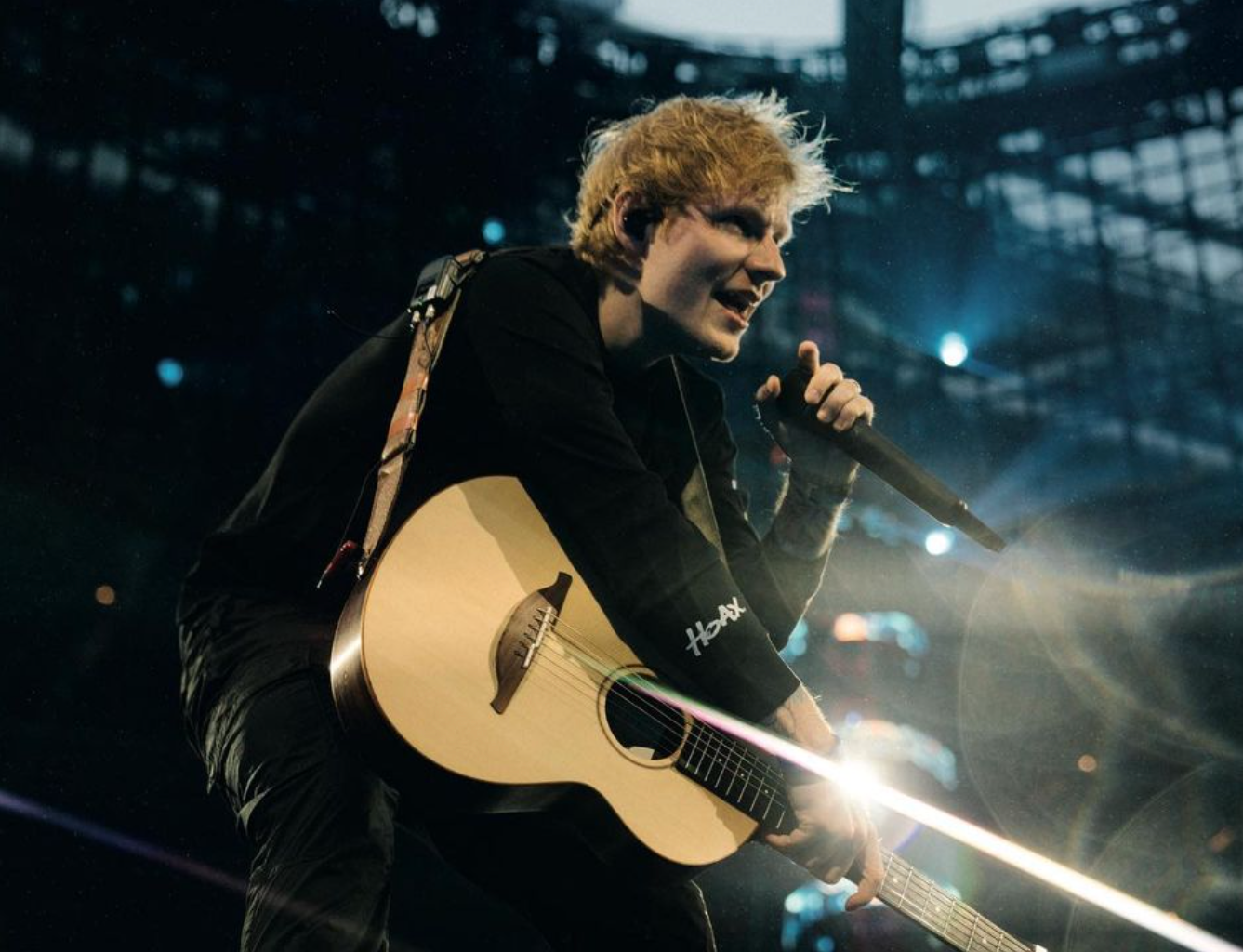 Ed Sheeran lookalike rescued by security after being mobbed by fans at Manchester gig, The Manc
