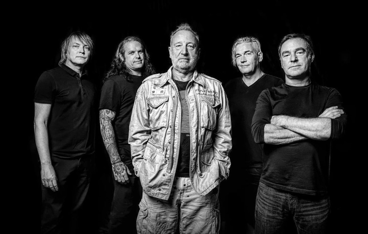 Peter Hook and the Light announce 'Joy Division and New Order classics' gigs at Albert Hall | Manc