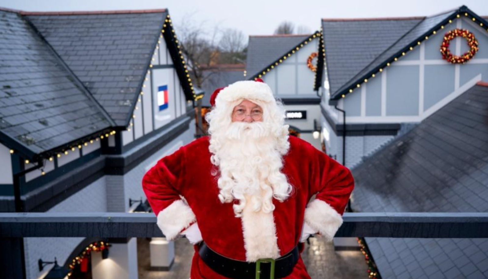 You can meet 'Santa in the sky' on a festive ferris wheel at Cheshire