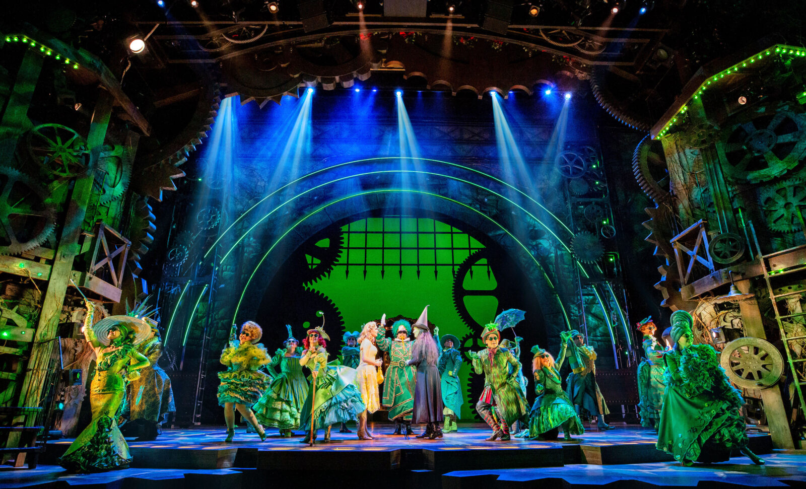 Wicked at the Palace Theatre, Manchester - the musical EVERYONE is ...