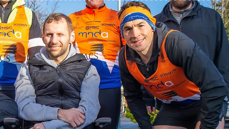 Kevin Sinfield marathons for Rob Burrows