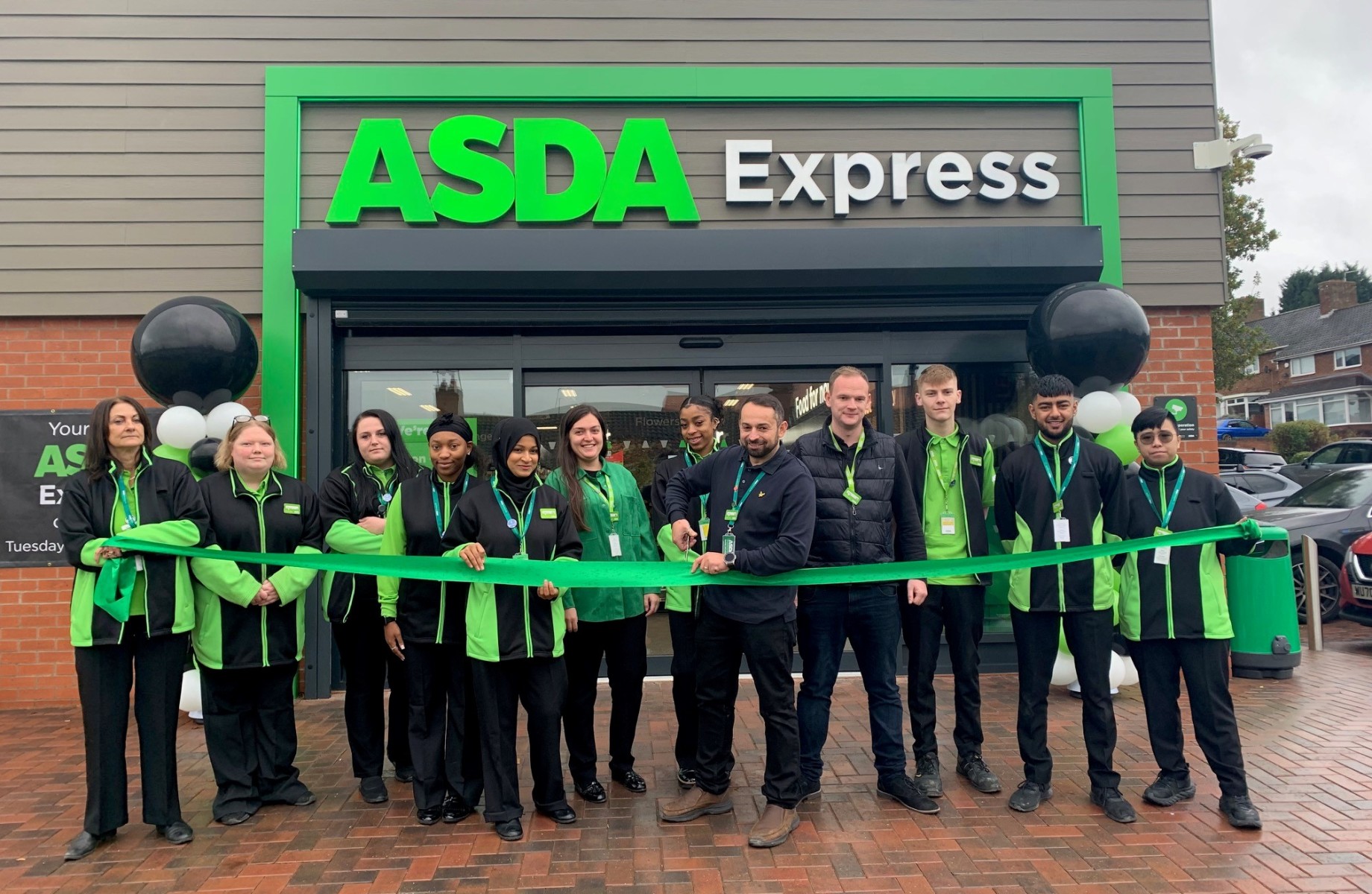 Asda opens its first Express store in Manchester city centre