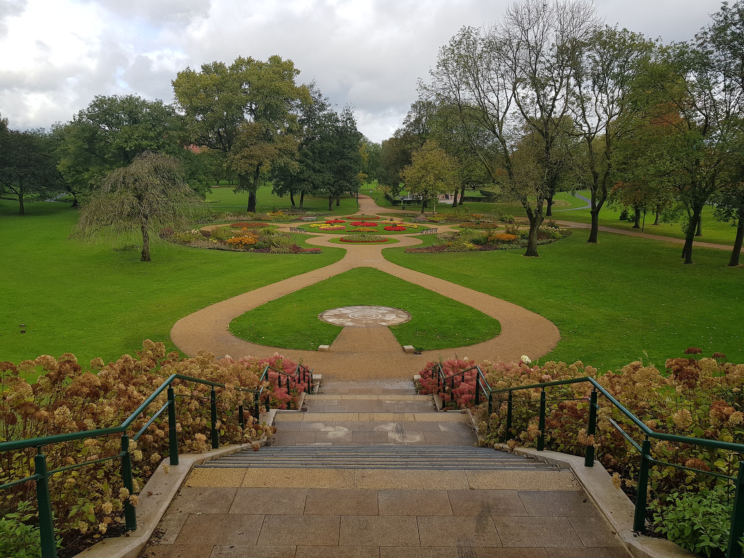 Pretty walks in Salford, Peel Park