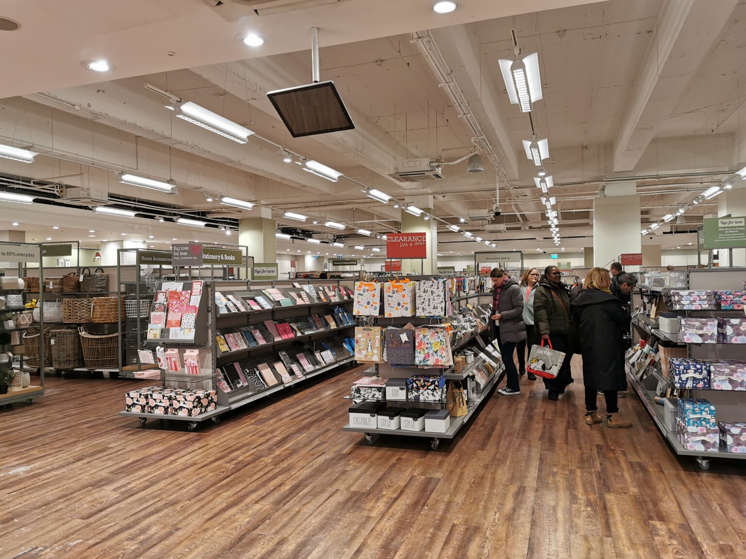 Popular bargain shop Homesense is closing its Manchester store