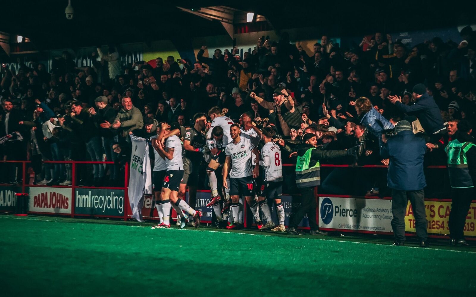 bolton wanderers coach travel wembley