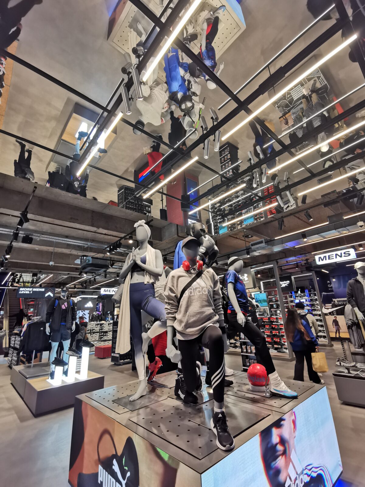 Sports Direct's giant new high-tech Manchester Arndale store