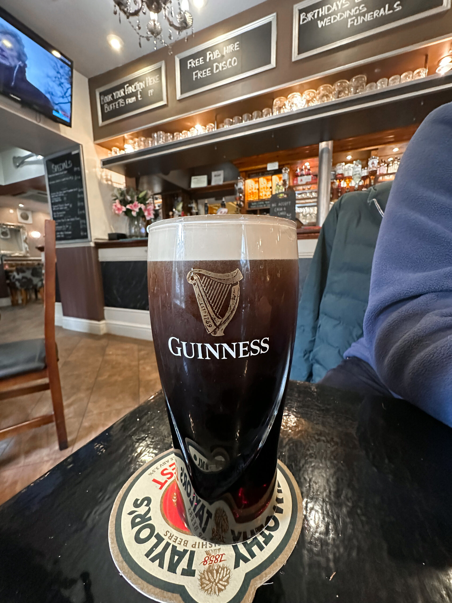 A pint of Guinness in the Pride of the Peaks pub