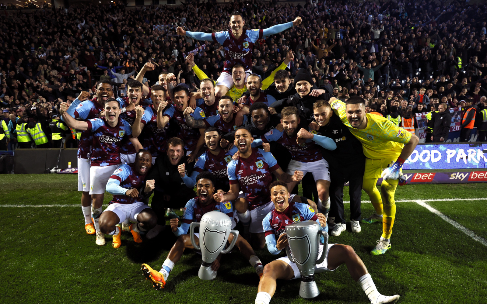 Vincent Kompany's Burnley win 2022/23 Sky Bet Championship title at rivals  Blackburn