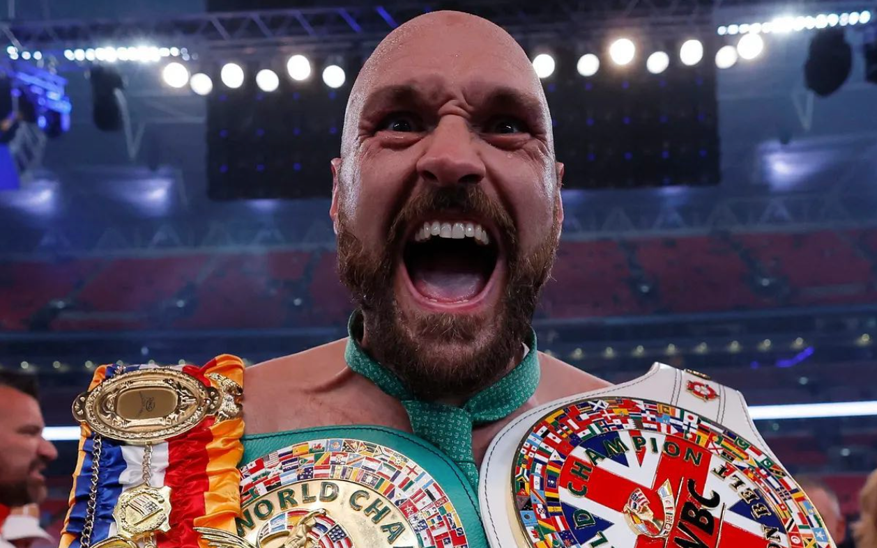 Frank Warren defends Tyson Fury over Oleksandr Usyk fight collapse