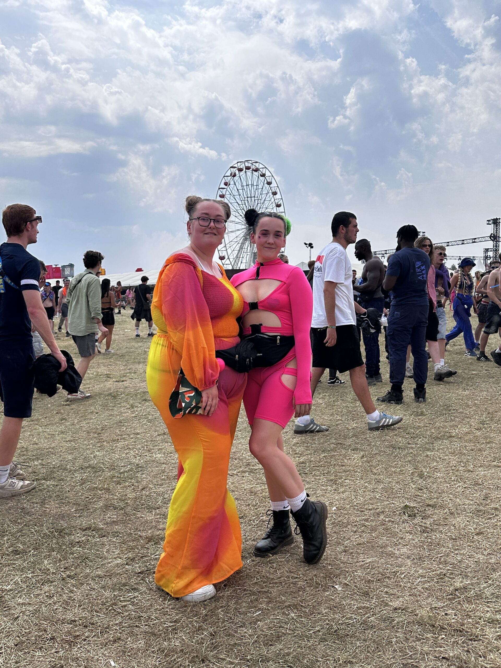 Parklife 2023 fashion trends - neon and bold colour