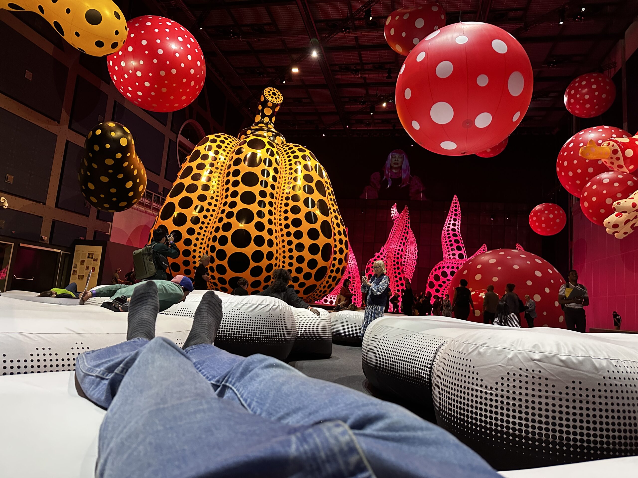 Yayoi Kusama: Inflatable polka dot art goes on display - BBC Newsround