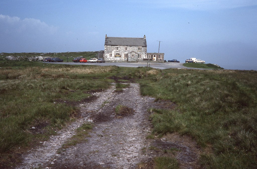 the tan hill inn britains highest pub