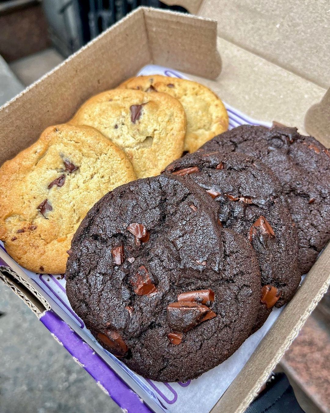 insomnia cookies