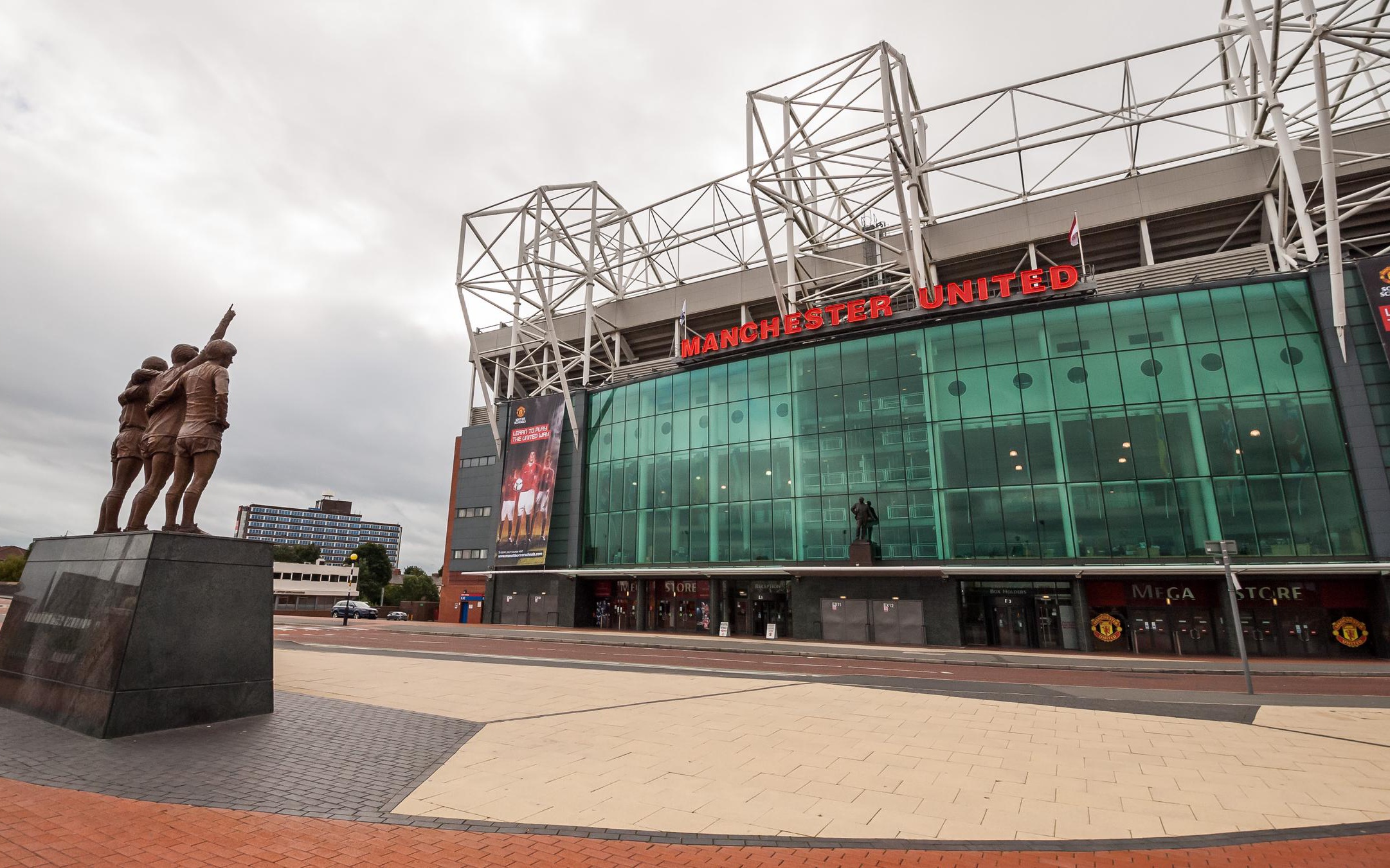 Manchester United fined by UEFA for FFP breaches