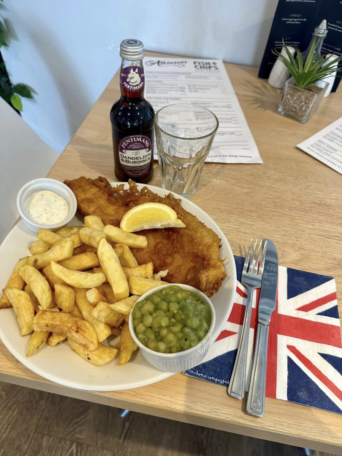 Peter Kay surprises chip shop staff as he pops in for tea