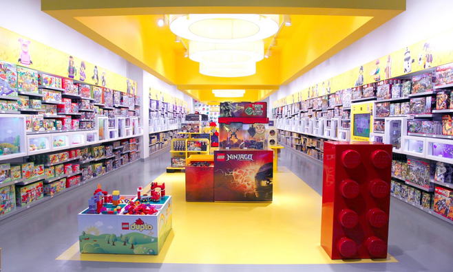 Manchester's second LEGO shop is opening up in the Trafford Centre ...